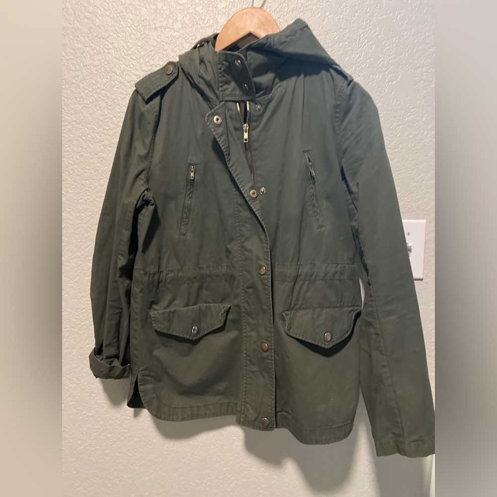Love tree (Macys brand) - small green “army” layering jacket
